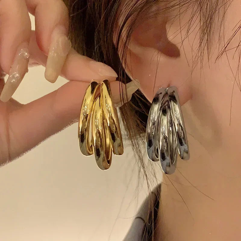 Pendientes de aro coreanos de Color dorado para mujer, aretes de Metal elegantes
