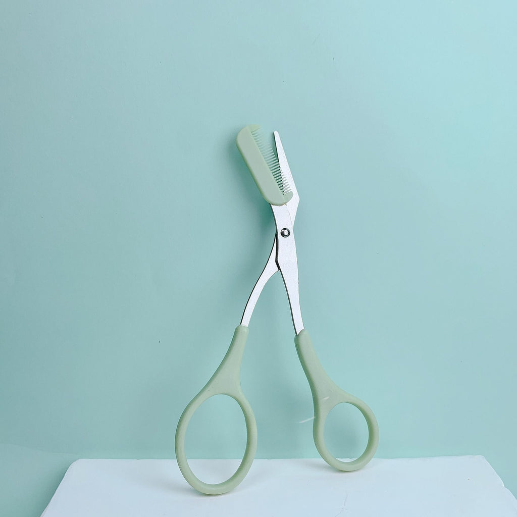 Tijeras para recortar cejas