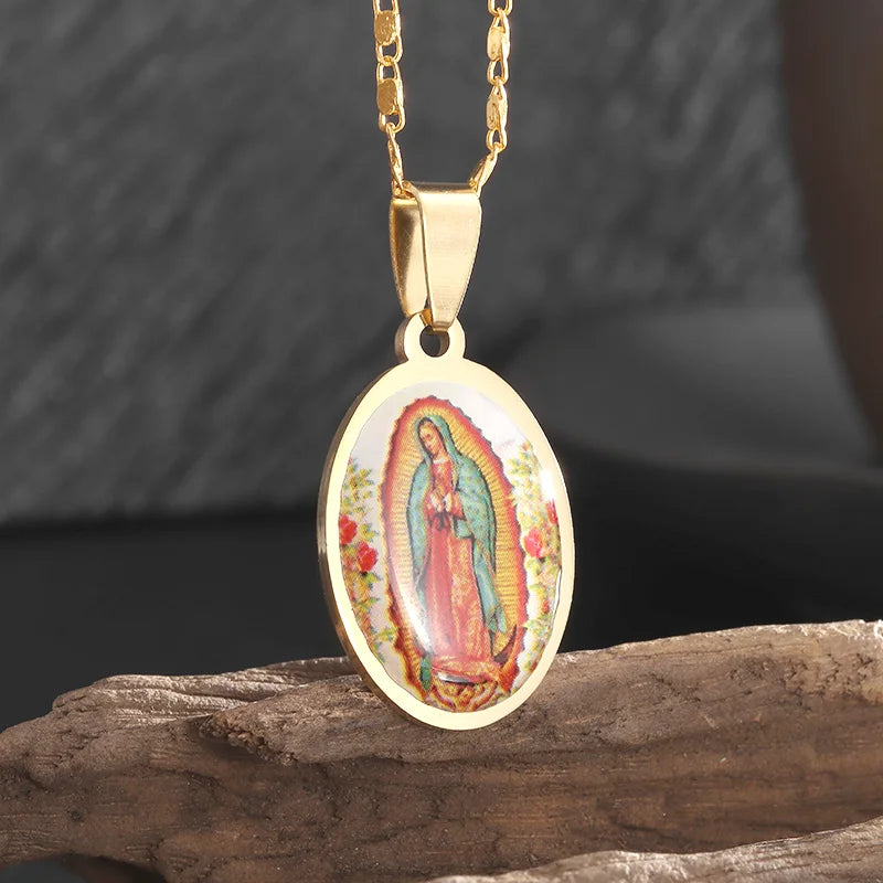 Colgante de acero inoxidable de la Virgen María católica clásica para mujer, collar de Guadalupe, amuleto religioso de la suerte, regalo de joyería