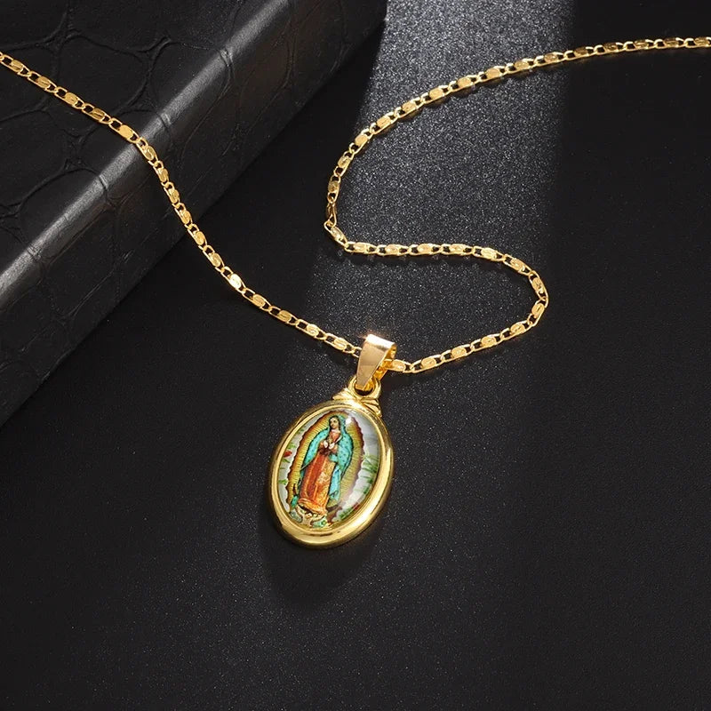 Colgante de acero inoxidable de la Virgen María católica clásica para mujer, collar de Guadalupe, amuleto religioso de la suerte, regalo de joyería