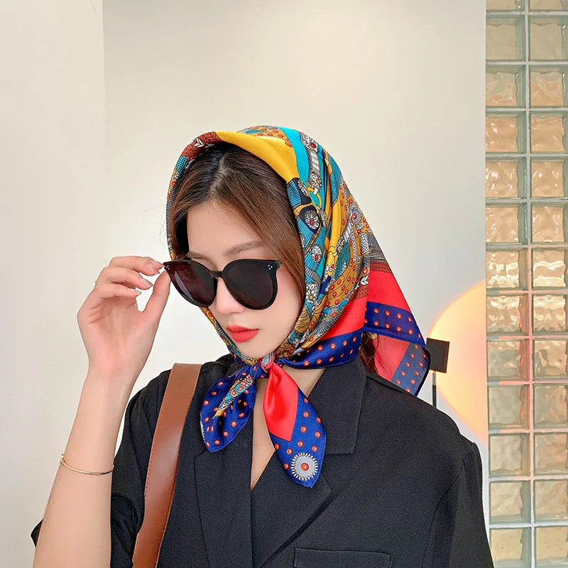 Bufanda cuadrada de seda con estampado de diseño de lujo para mujer, bandana de caballo de satén suave, pañuelo para el cuello, Hijab de oficina, diadema, Foulard, bolsa, cintas de regalo