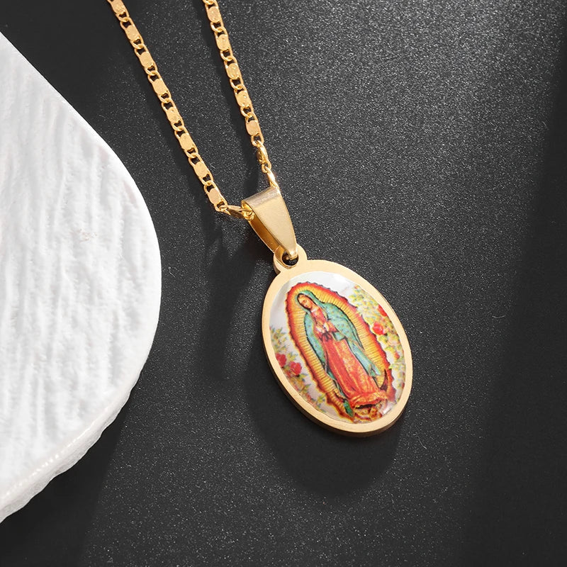 Colgante de acero inoxidable de la Virgen María católica clásica para mujer, collar de Guadalupe, amuleto religioso de la suerte, regalo de joyería