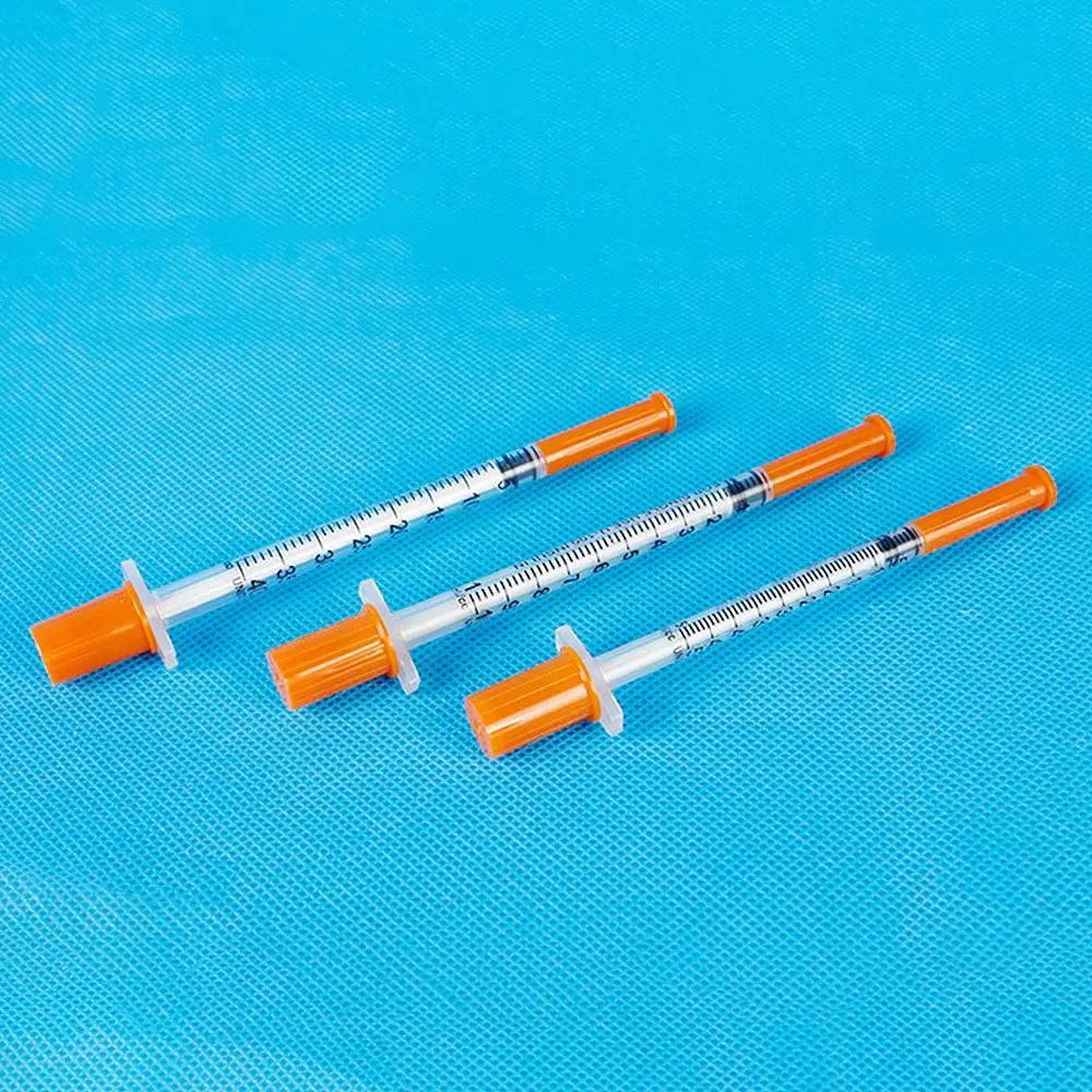 Jeringa veterinaria de plástico desechable con tapa naranja, jeringa de insulina estéril con agujas para animales de granja, gatos, perros y cerdos, 10 piezas, 1ml